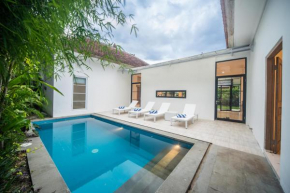 Villa Sayang Sanur 111 Villa-type villa with large living room and parking space